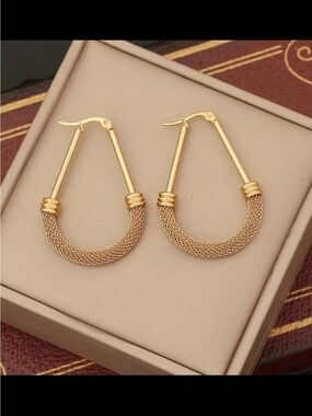 Affordable Fashion Finds Gold Woven Hoop Drop Earrings